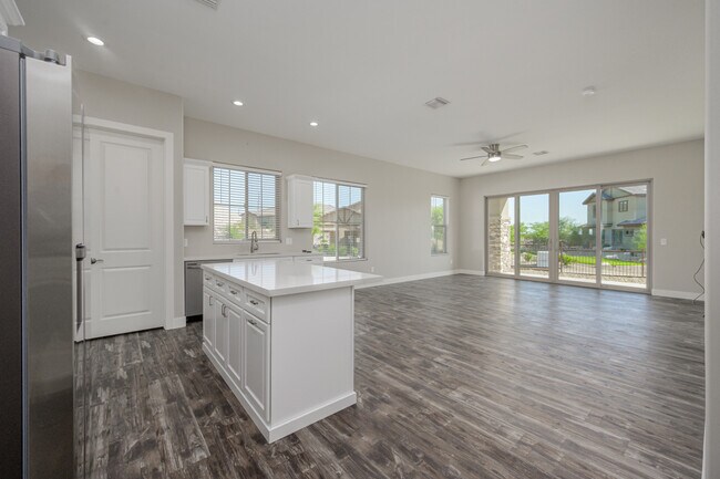 Photo - 1334 Scout Trl