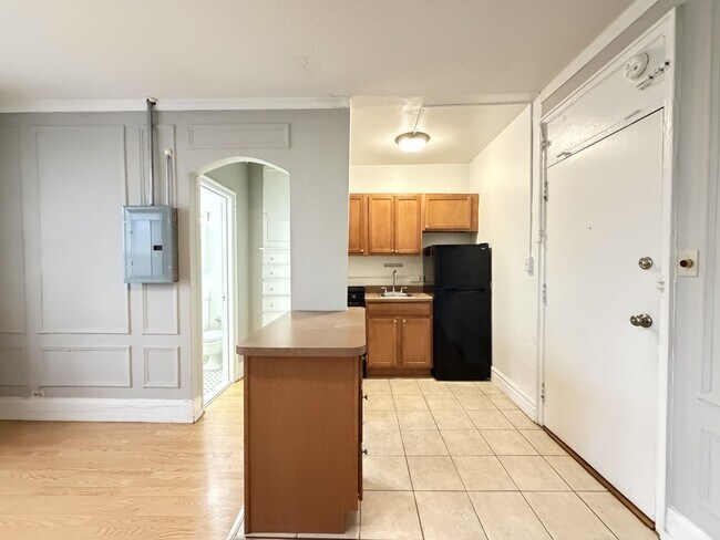Photo - 325 W Wellington Ave Unit J07P