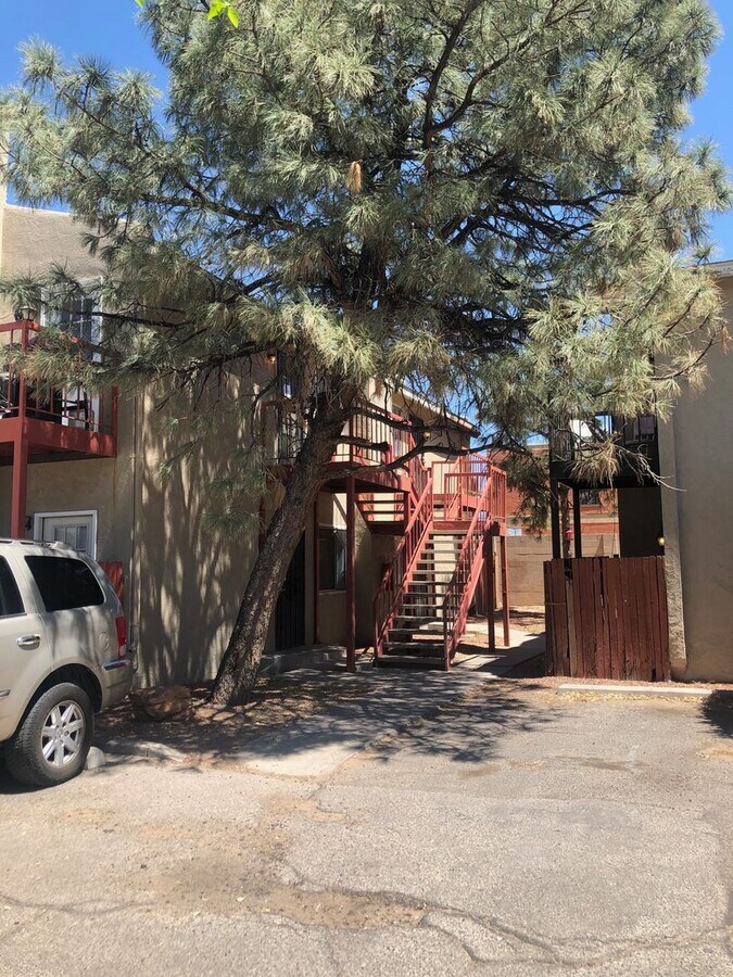 1237-B Menaul Blvd NW - 1237-B Menaul Blvd NW Unidad MENAUL