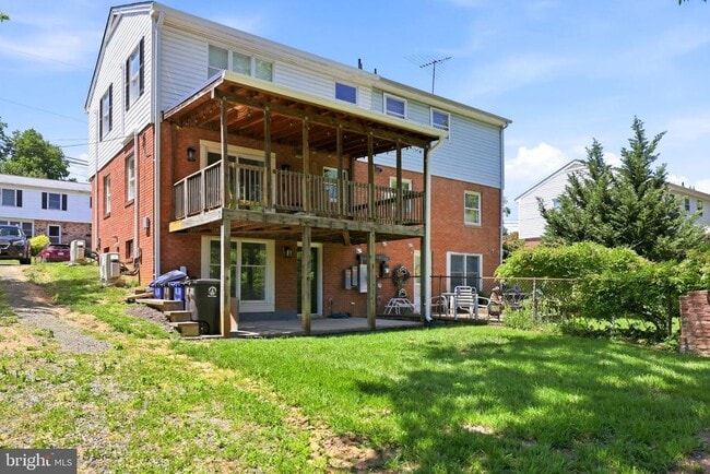 Photo - 414 Madison Ct SE