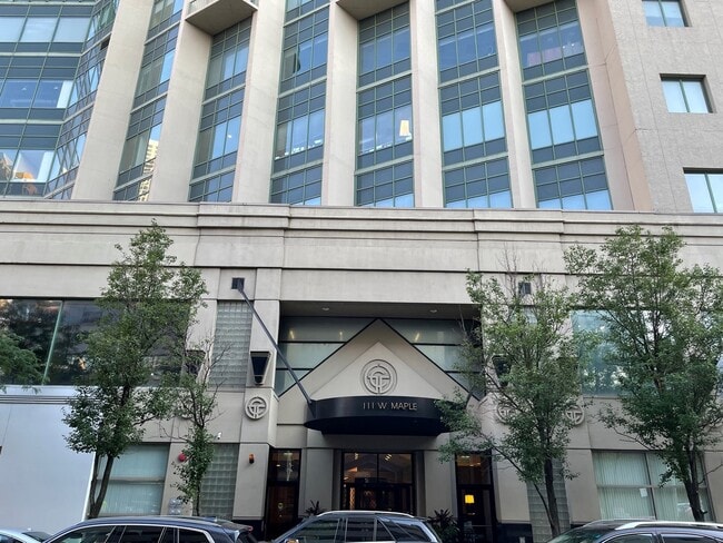 Photo - 111 W Maple St Unidad 3201