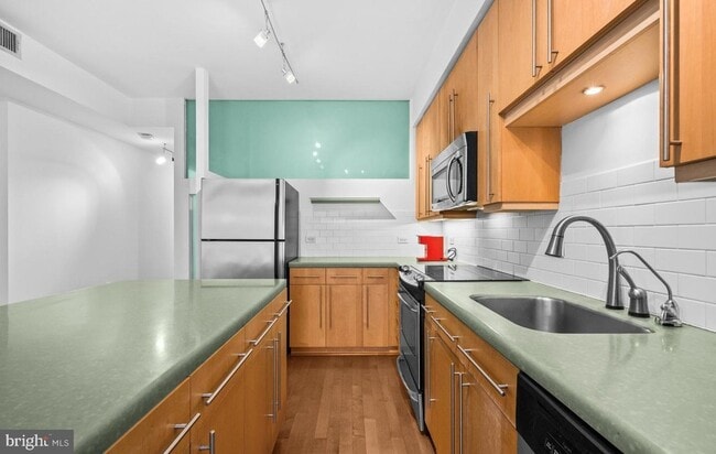 Photo - 437 New York Ave NW Unidad 206