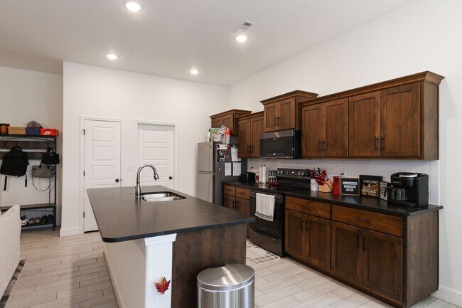 Photo - Like New Beautiful 3/2 Home in Gentry