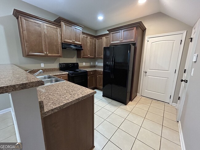 607 Summit Pt