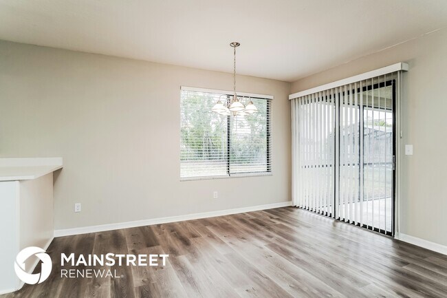 Photo - 1513 NE Van Loon Ln