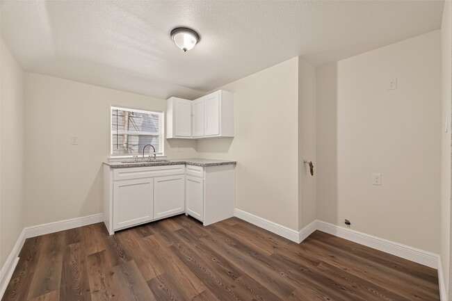 Photo - 4901 Stimson St Unit 2
