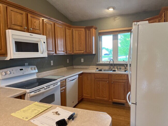 Photo - 3 Bedroom, 3 Bath Duplex in Greenville