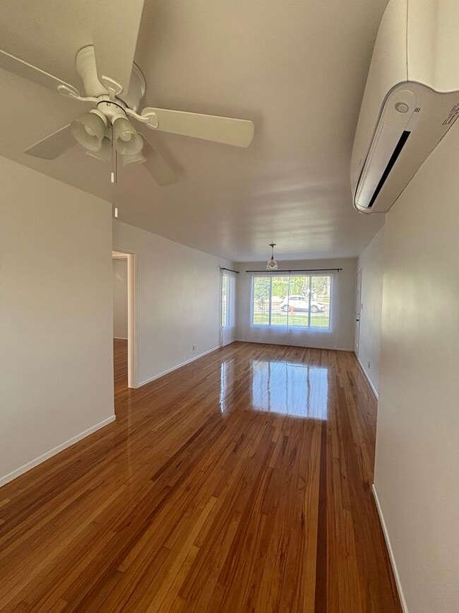 Building Photo - 1801 N Glenoaks Blvd Unit 1805 North Glenoaks Blvd