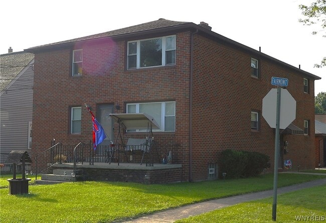 Building Photo - 105 Fernald Ave