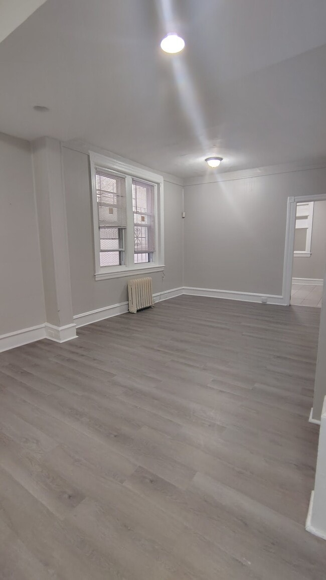 Photo - 155 N 56th St