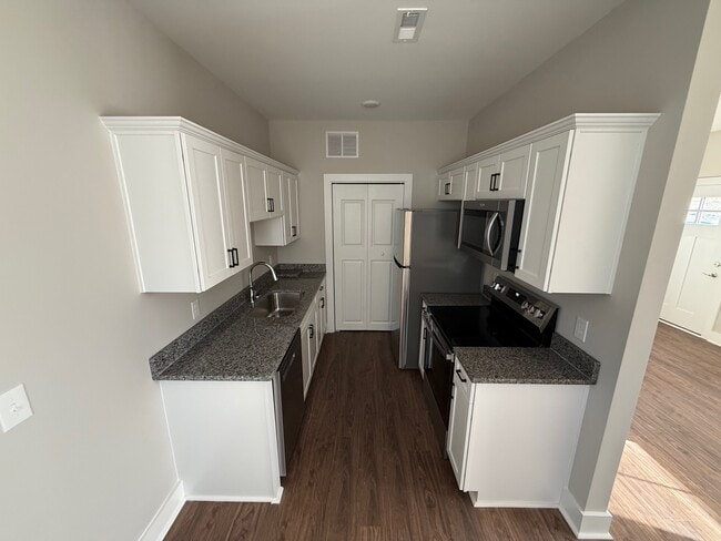 Photo - 137 Diver Dr