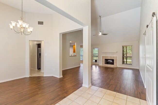 Photo - 53 Tina's Trail