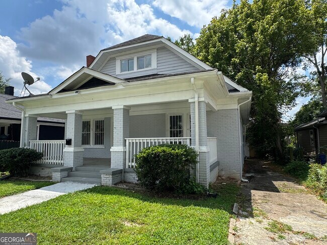 Photo - 1462 Lucile Ave SW