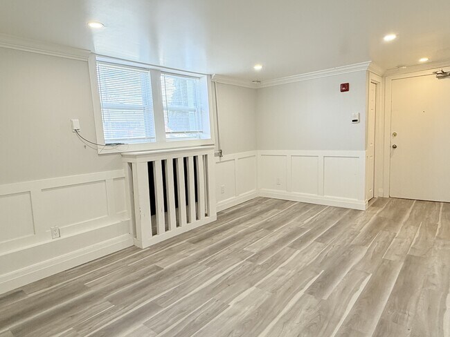 Photo - 1518 University Ave W Unité 2