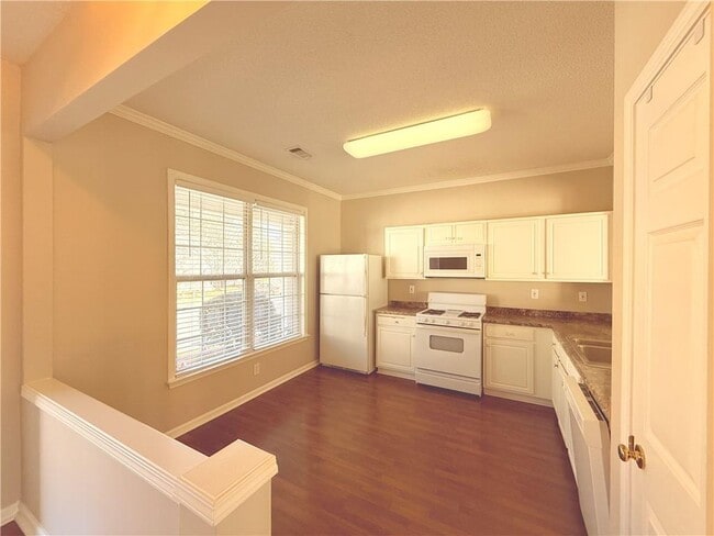 Photo - 40 Highoak Dr