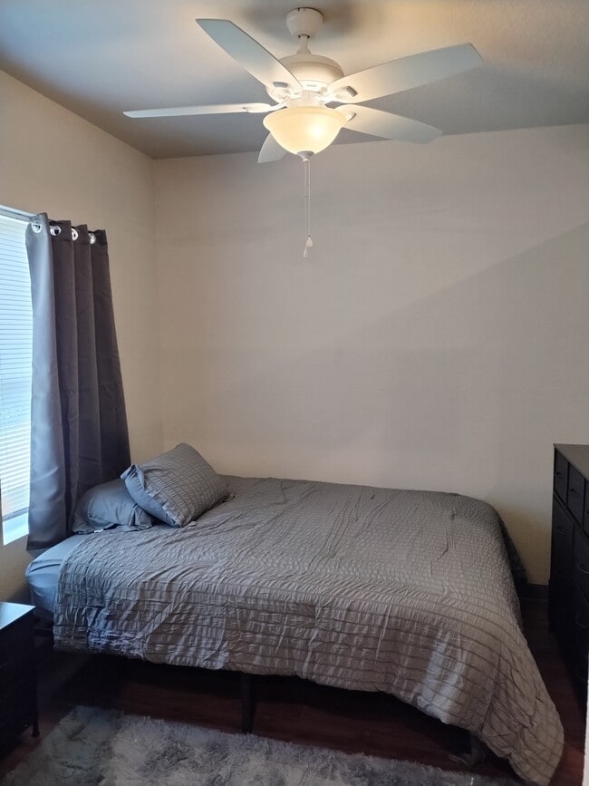 Dormitorio - Graystone Trail