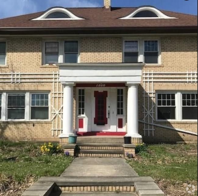 Building Photo - 1860 Lee Rd Unit 2 Rental
