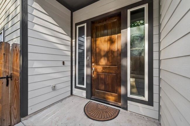 Photo - 4221 Galesburg St