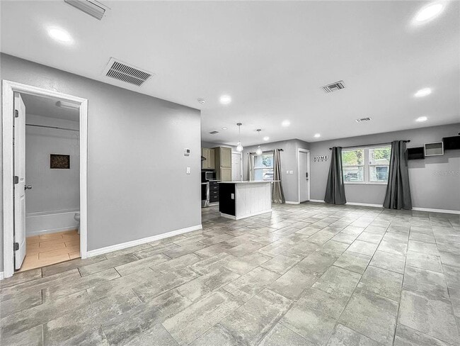 Photo - 6809 S Himes Ave