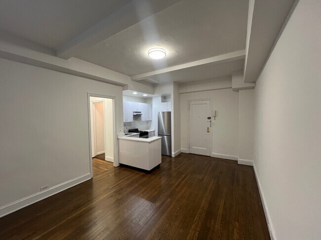 Photo - 140 E 46th St Apartamento Unidad 1R