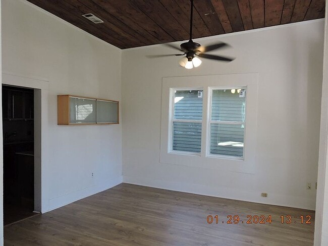 Photo - Great Garden District Cottage