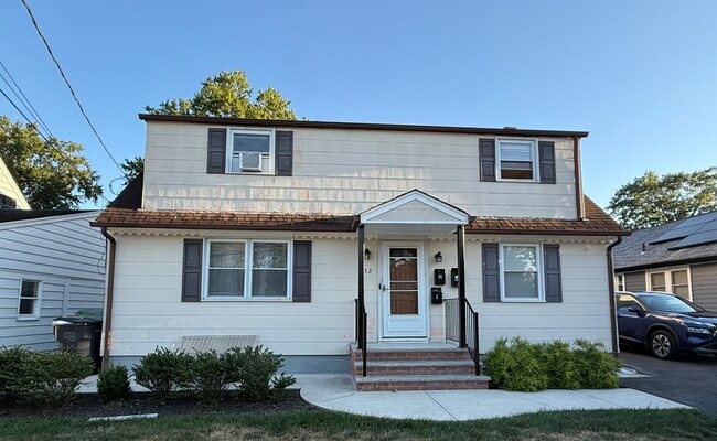 Building Photo - 132 River Edge Rd Unit 1 Rental