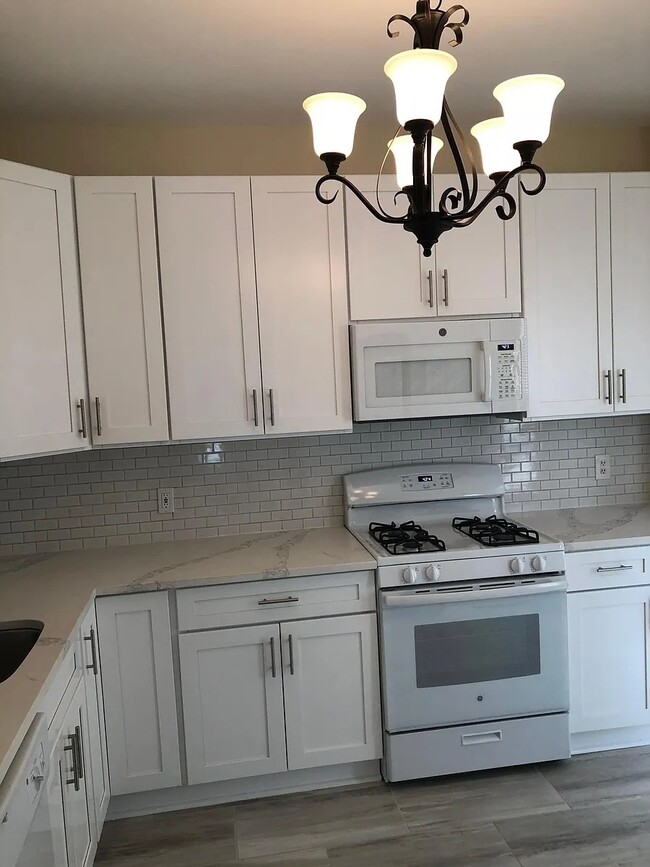 Building Photo - 20419 Riverbend Sq Unit Riverbend Rental