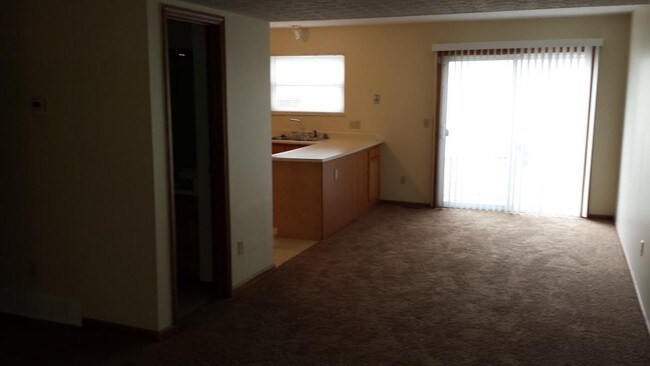 Photo - 6867 Cooper Rd