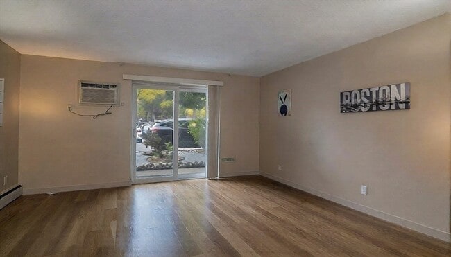 Photo - 50 Green St Unit 107