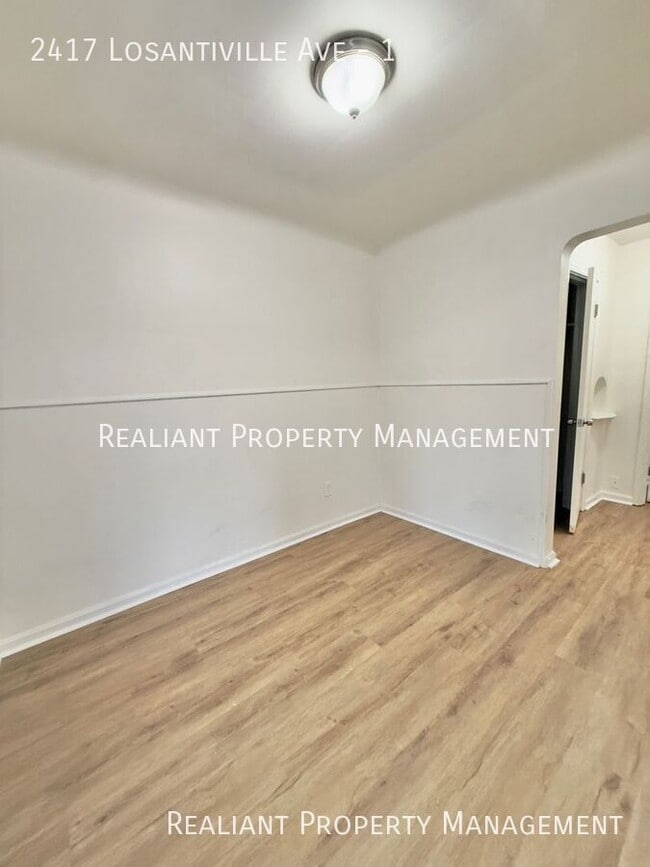 Photo - 2417 Losantiville Ave Unit 1