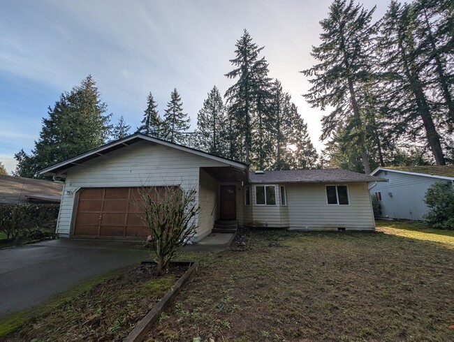 Photo - Manchester 3 Bedroom. Available NOW!!