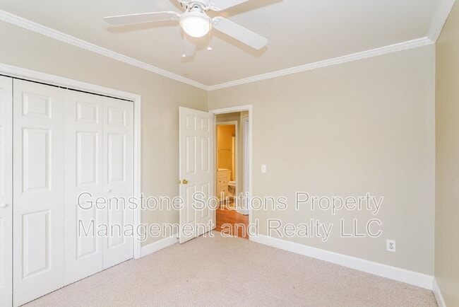 Photo - 306 Crooked Oak Ct