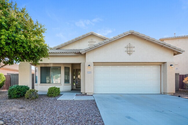 Photo - Inviting Single-Story Home in Surprise, AZ