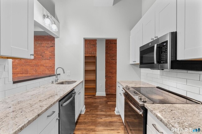 Photo - 196 Crown St Unidad 209