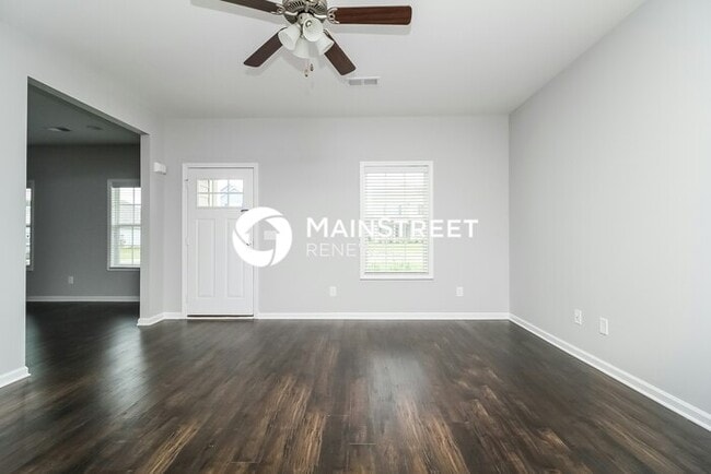 Photo - 4 Bedroom Pet-Friendly Home in Spring Hill, TN with Main Street Renewal