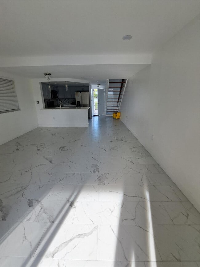 Photo - 5200 NW 31st Ave Unidad 39