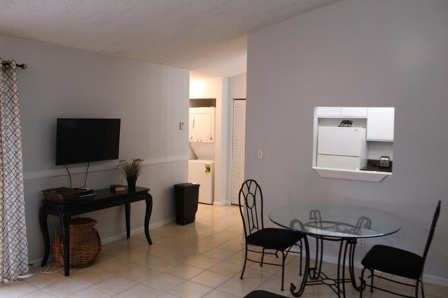 Photo - 1509 Hawthorne Pl