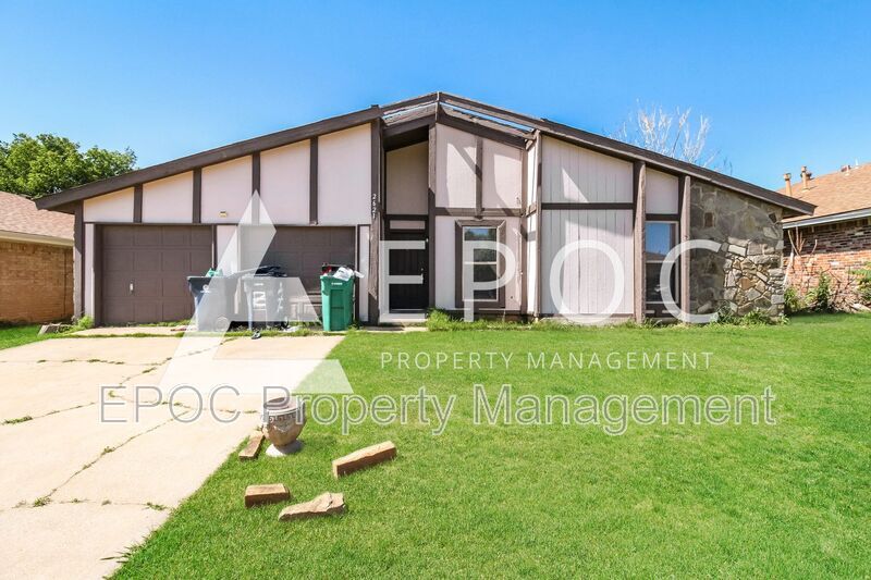 Photo - 2621 SW 99th St