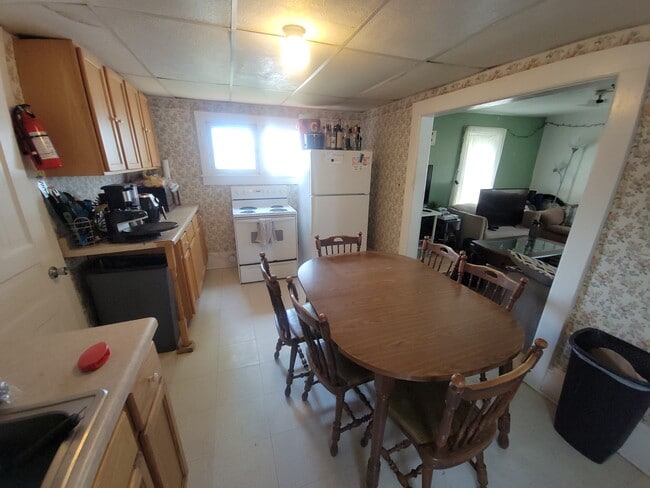 Photo - 239 Chippewa St