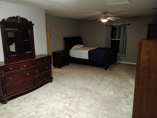 Extra Large Bedroom - 2320 Carson Drive