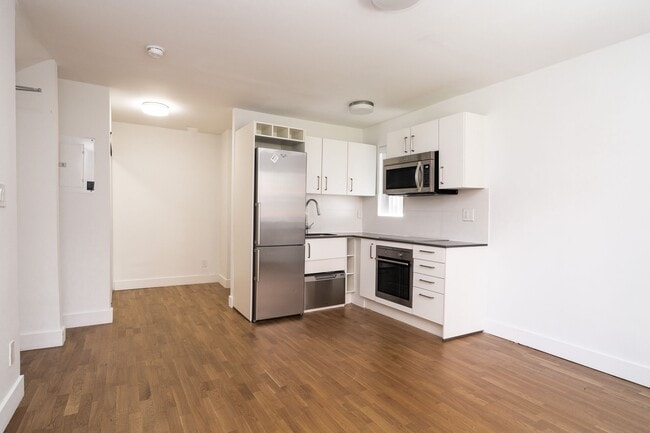 Photo - 54 Maitland St Unit 311