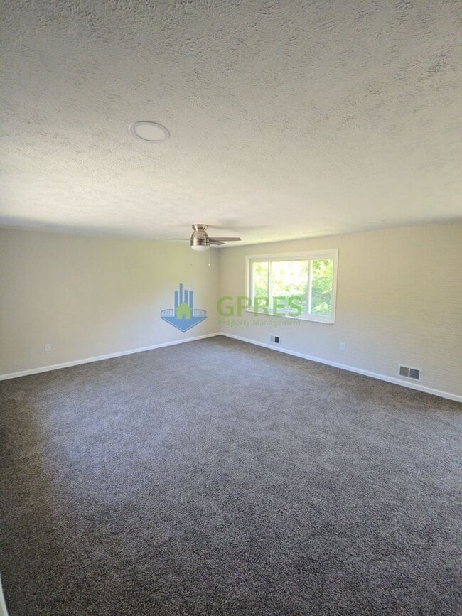 Photo - 5601 Rodgers St