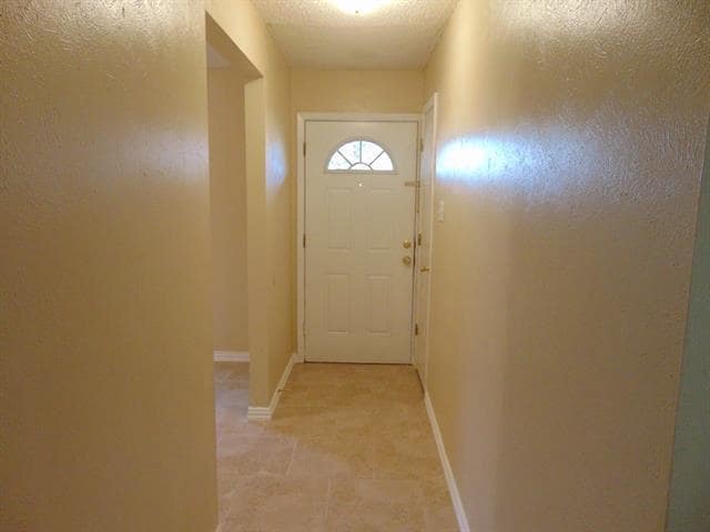 Photo - 2114 E Park Row Dr