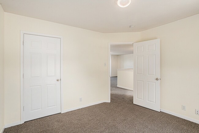 Photo - 200 Frontier Cove