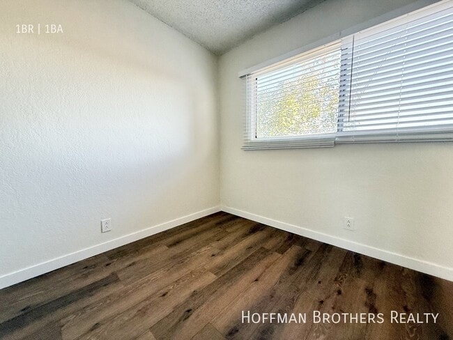 Photo - 1254 W 110th St Unit 12