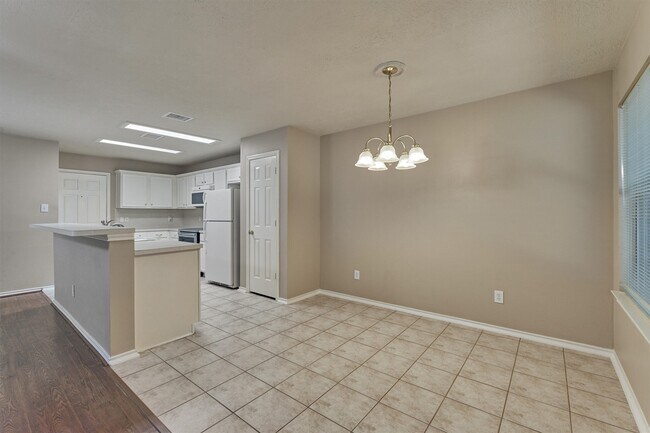 Photo - 231 Blushwood Pl