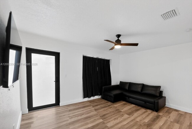 Photo - 1810 NW 9th St Unit 1