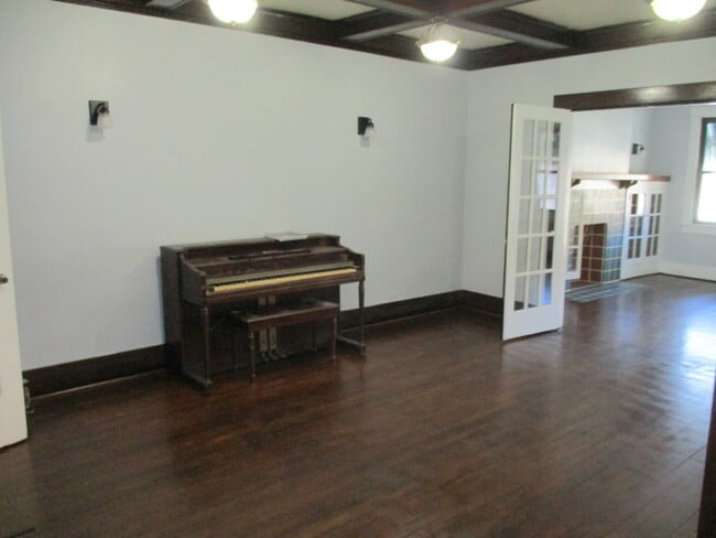 Photo - 447 Merchant St Unit 2nd Floor