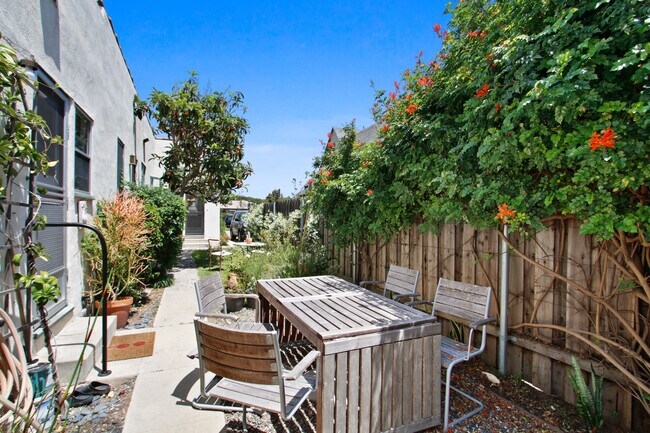 Photo - 2202 20th St in Santa Monica!  Near Ocean ...