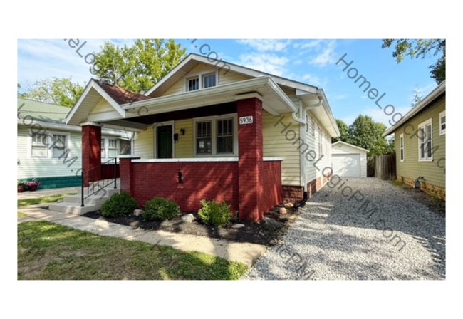 Building Photo - EAST SIDE FULLY RENOVATED 2 BEDROOM BUNGALOW AVAILABLE NOW!